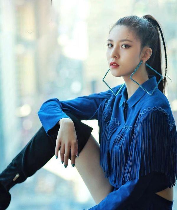 宋妍霏时尚穿搭