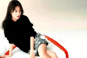 赵今麦短裙长腿写真集，00后性感魅力全展现