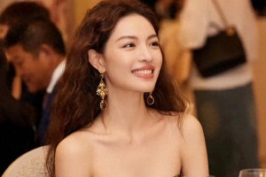 钟楚曦恋情史：李现张云龙侯雯元等男友盘点