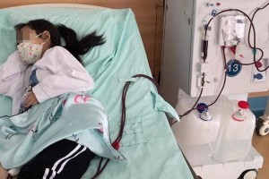 残疾跑男爸爸救女记：11岁女孩小静的抗病之路